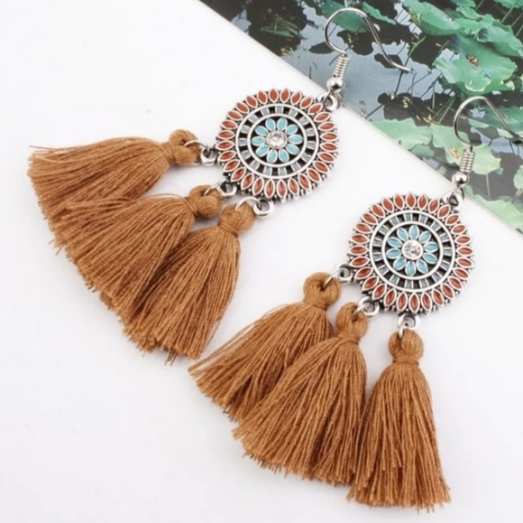 2/$40 NEW Brown Western Tribal Tassel Dangling Earrings Preppy Clueless(#1,046) - Picture 1 of 3